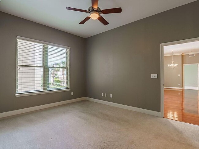 Building Photo - "Spacious 2-Bed, 2-Bath Gem in Columbia's Heartland – 1412 Sq Ft of Comfort!"