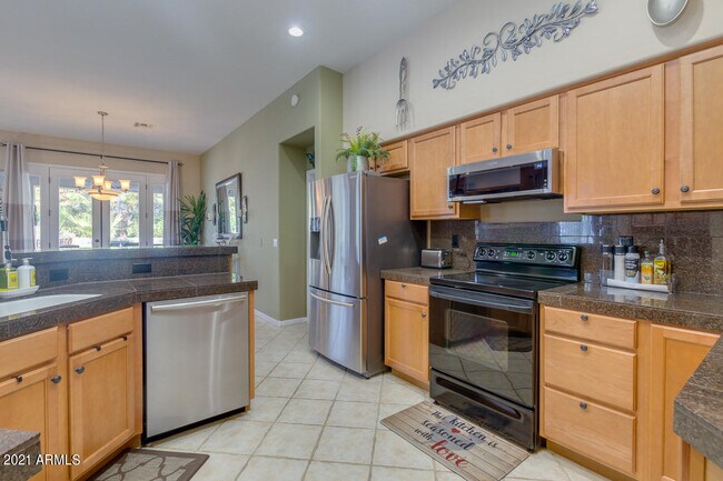 Building Photo - 3922 E Carson Rd