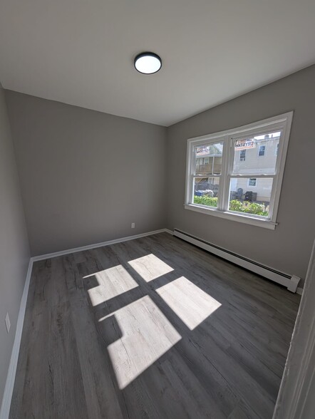 320 Watson Ave - 317 Watson Ave