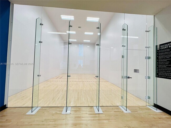 Building Photo - 851 NE 1st Ave