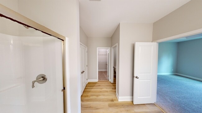 Building Photo - 1060 Moen Lp