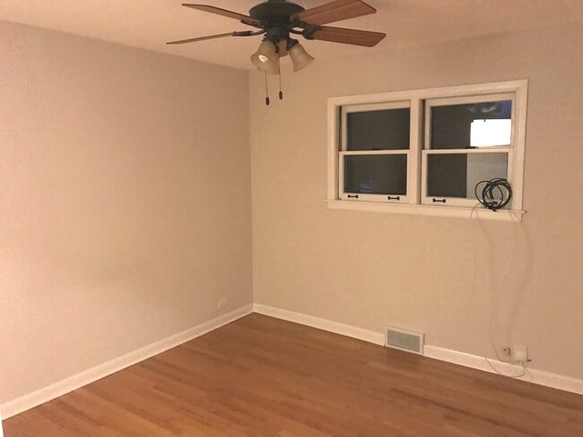 Building Photo - 819 Tomawadee Dr