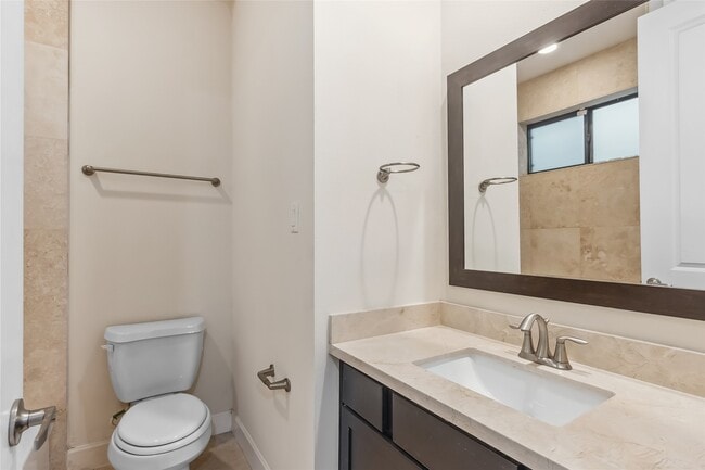 Building Photo - 5729 Larkin St