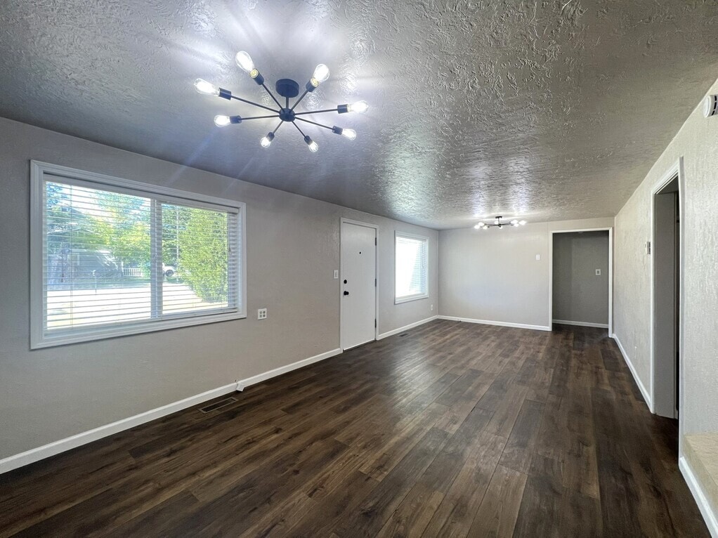Building Photo - 8725 W Cory Ln