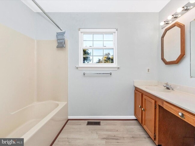 Building Photo - 408 Willow Hill Pl