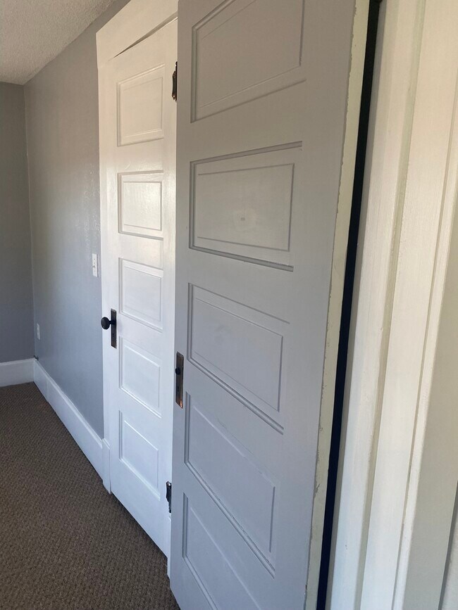 Building Photo - 11790 23 Mile Rd