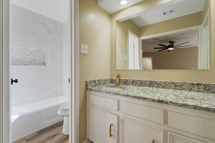 Building Photo - 4717 62nd St