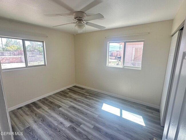 Building Photo - 5208 Blue Ridge Dr