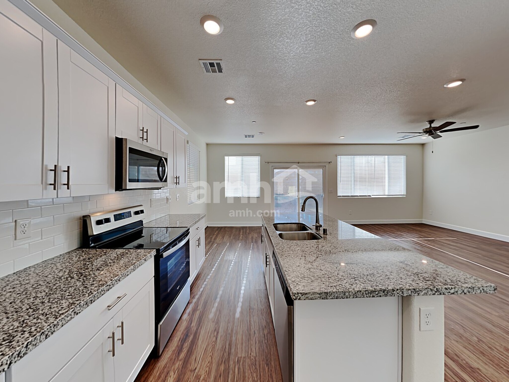 Building Photo - 1806 Viaggio Ave