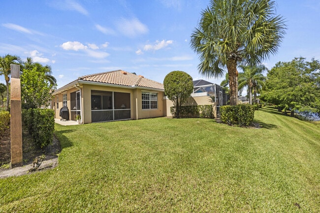 Building Photo - 12120 SW Elsinore Dr