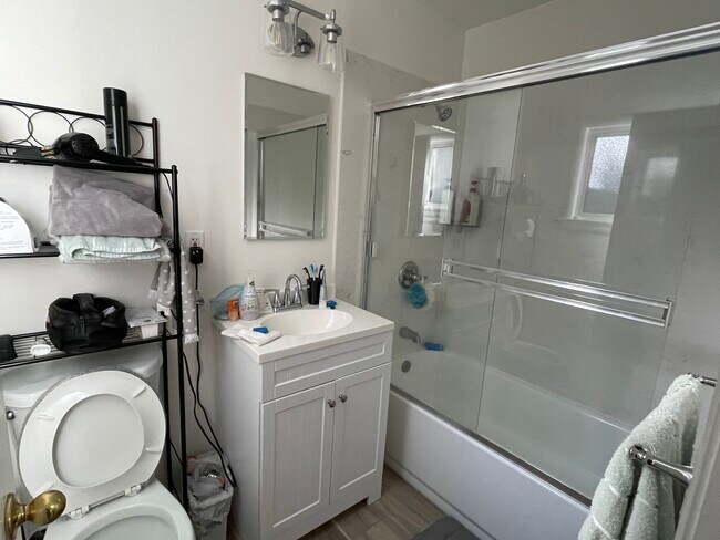 Bathroom - 1909 55th St