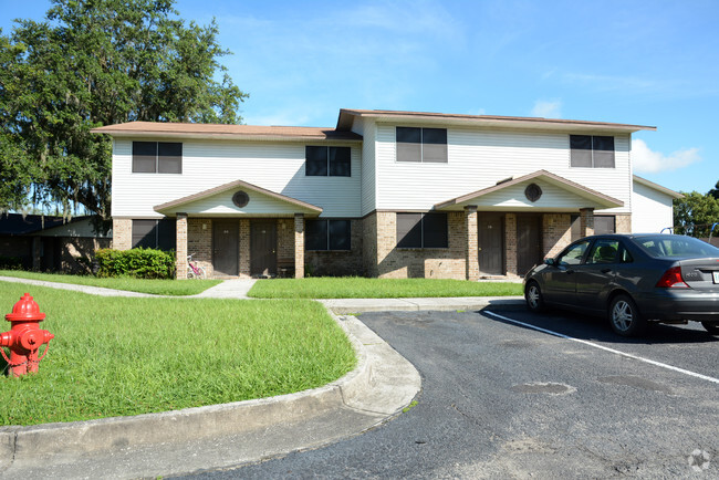 Building Photo - Charlton Court Apartments