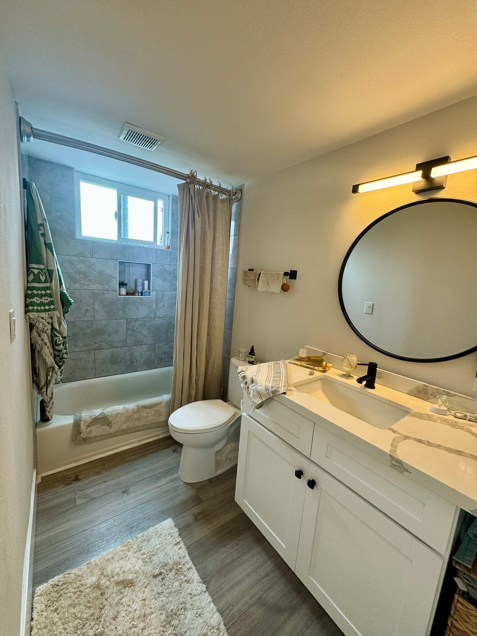 Building Photo - 31671 Seacove Dr