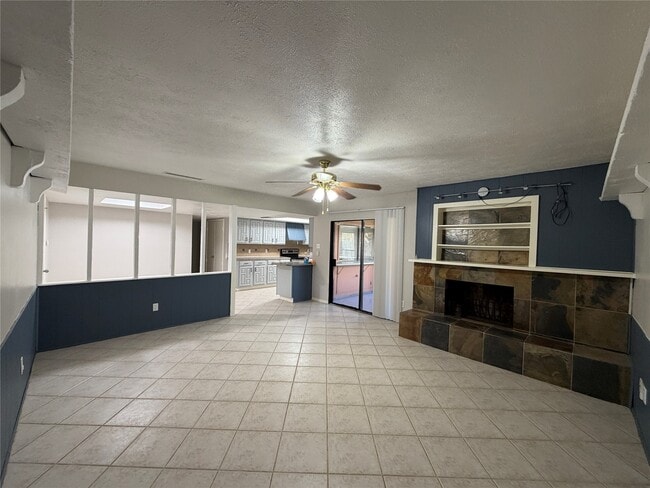 Building Photo - 16914 Clan MacGregor Dr