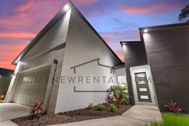 Building Photo - ONE MONTH FREE RENT! Modern, energy effici...