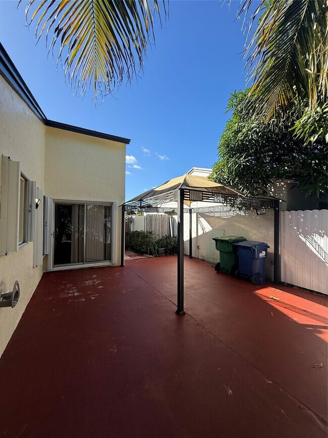 Building Photo - 19783 NW 64th Pl