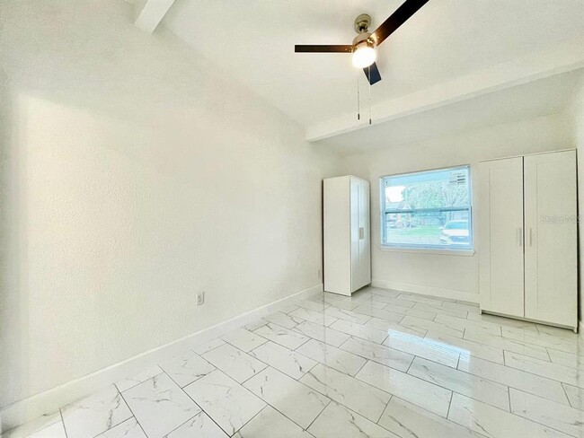 Building Photo - 5019 S 86th St