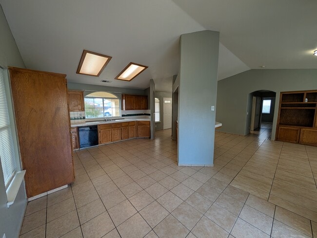 Building Photo - 415 Santa Bonita St