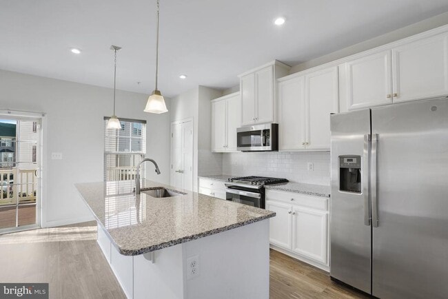 Building Photo - 16627 Tortola Dr