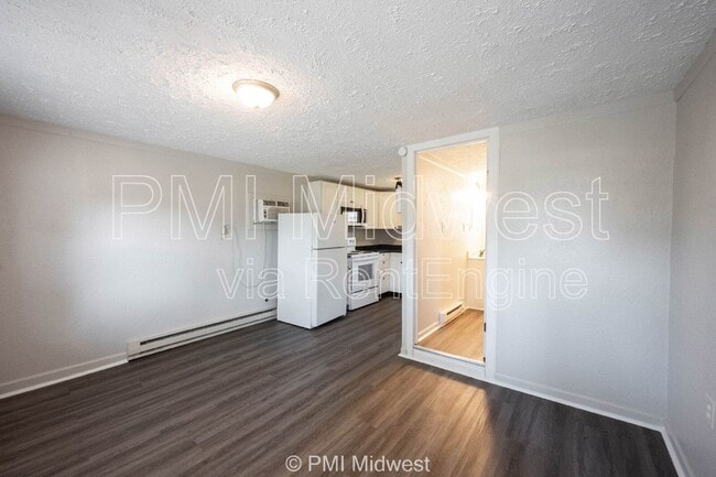 Building Photo - 2142 W Us-40