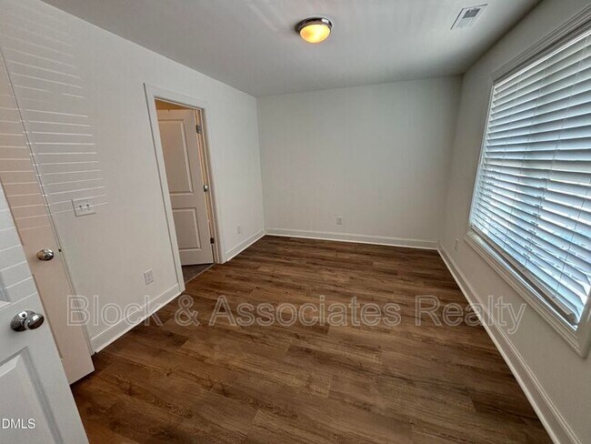 Building Photo - 5710 Parker Pnes Ct