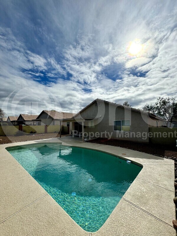 Building Photo - 2084 W Cholla Estate Dr