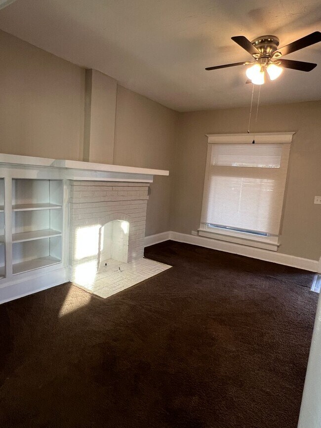 Building Photo - 400 N Grant Ave