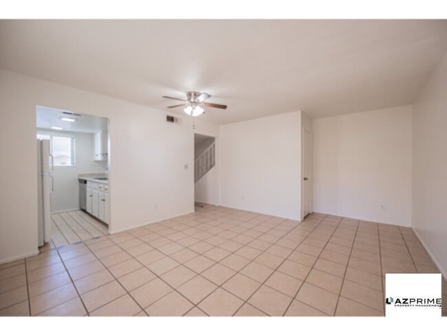 Building Photo - Cozy 1/1.5 Loft-style Phoenix Condo - Affordable &amp; Convenient!