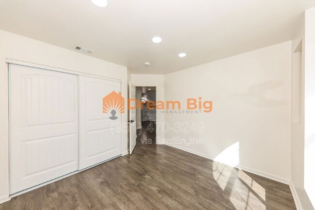 Building Photo - 2712 Toumey Ln