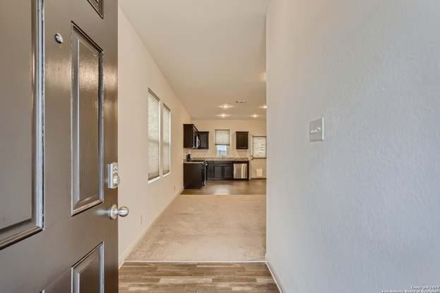 Building Photo - 4950 Hallies Gdn