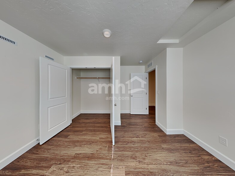 Building Photo - 5066 W White Ash Ct