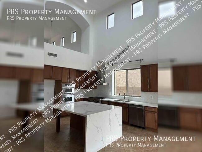 Building Photo - 2741 W Redwood Ln
