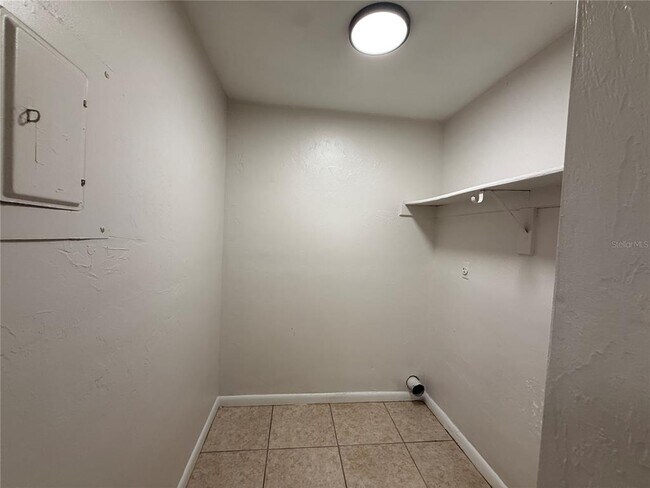 Building Photo - 6104 SW 12 Pl