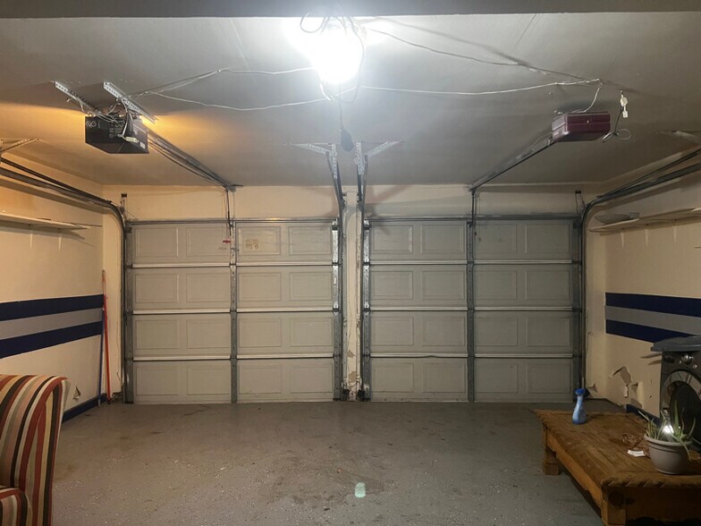 Building Photo - 4418 Acushnet Dr