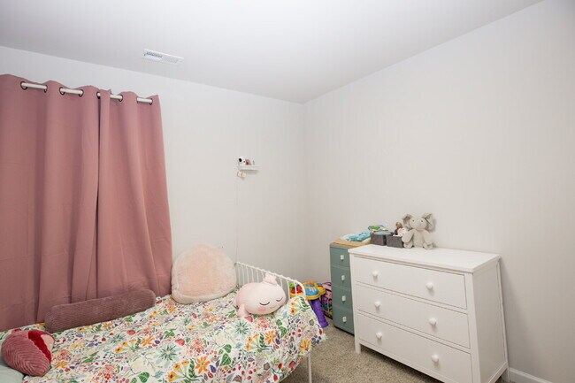 Building Photo - "Charming 3-Bed Oasis with 2.5 Baths on Century Lane, Cameron – Spacious 1744 sq. ft. Retreat!"