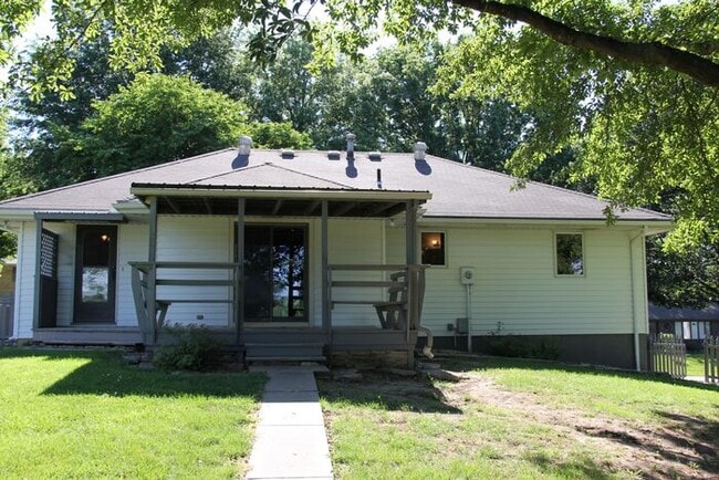 Building Photo - Beautiful Home in Platte City!