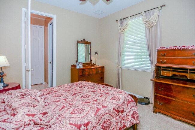 Building Photo - 4676 Manderly Dr