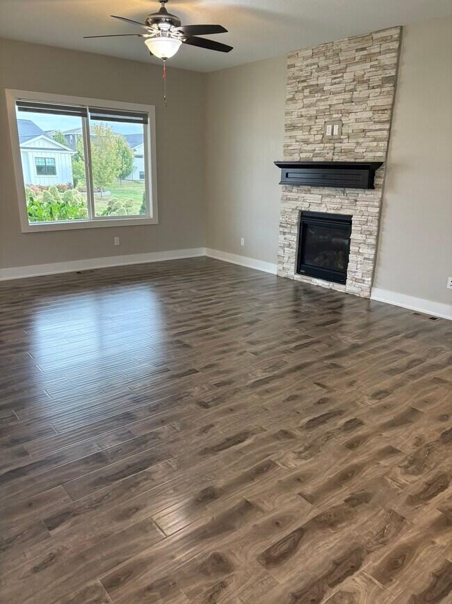 Building Photo - 16314 Springbrook Trl