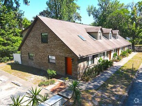 Building Photo - 2 Bed 2 Bath Townhome Condo in Spring Gard...