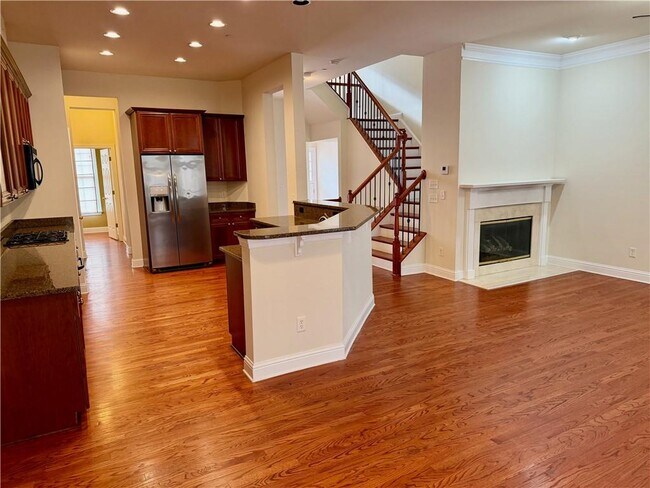 Building Photo - 1303 Creekside Pl SE