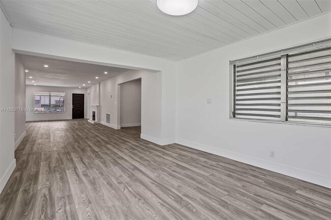 Building Photo - 2517 Polk St