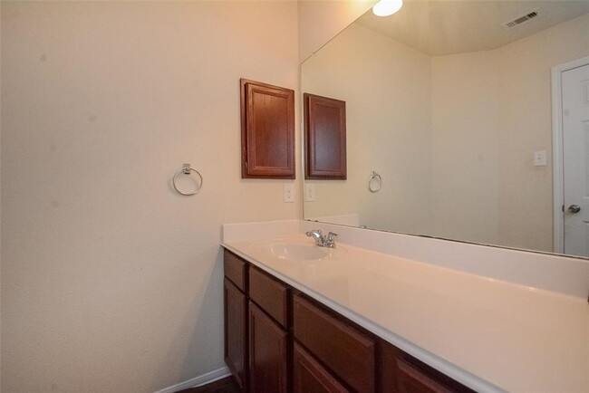Building Photo - Beautiful stone front 2 story home in the ...