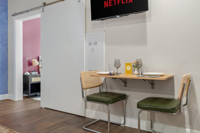 Building Photo - 641 Division St