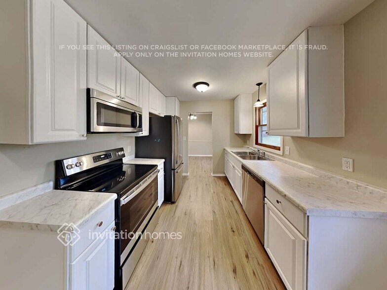 Building Photo - 707 Oakland Cir