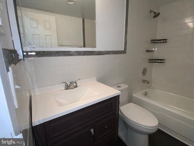 Building Photo - 4500 S Four Mile Run Dr