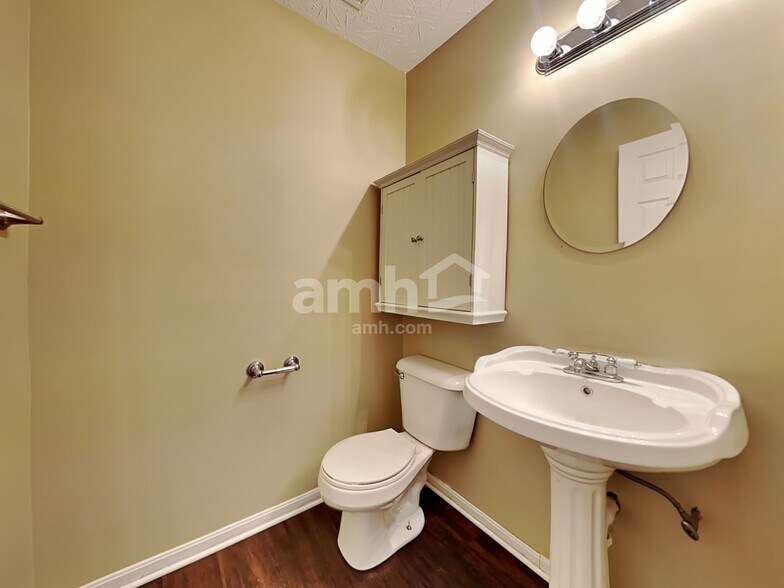 Building Photo - 8888 Woolstone Ct