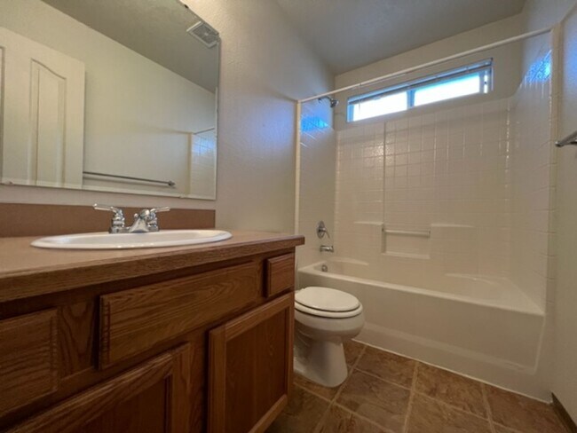 Building Photo - 2944 W Marbeth Ct