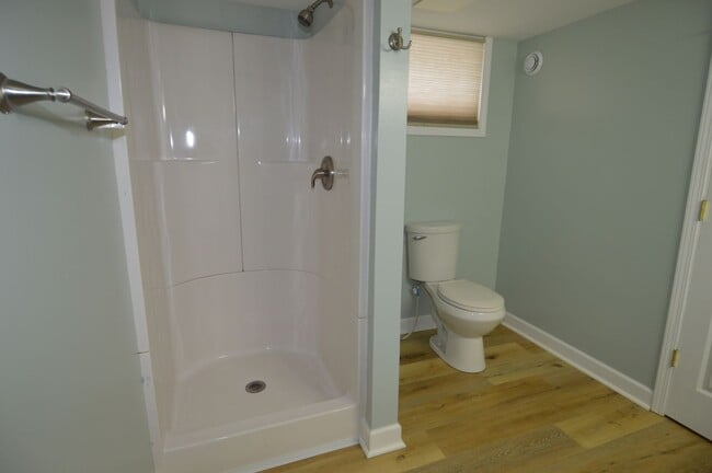 Building Photo - Wonderful 2 Bedroom/2 Bathroom House for Rent