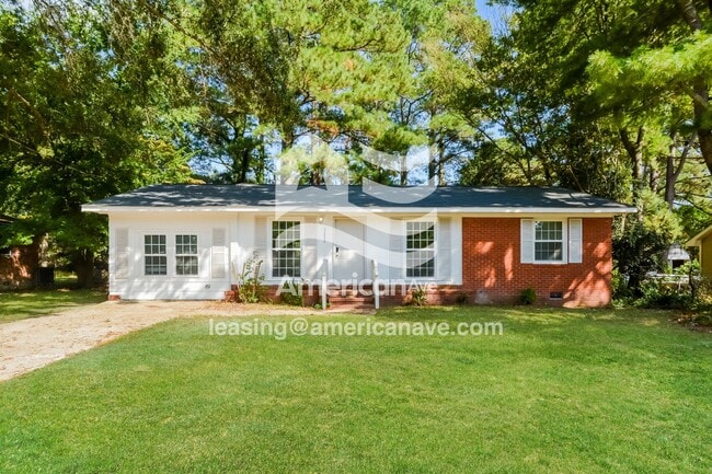 Building Photo - 2607 Sedgefield Dr
