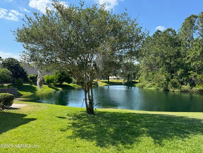 Building Photo - 5539 London Lake Dr W